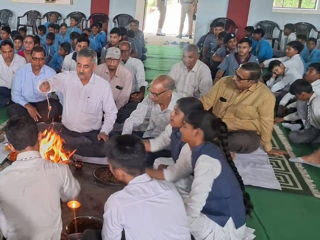 डी.एम.जी. इंटर कॉलेज — चित्र 31