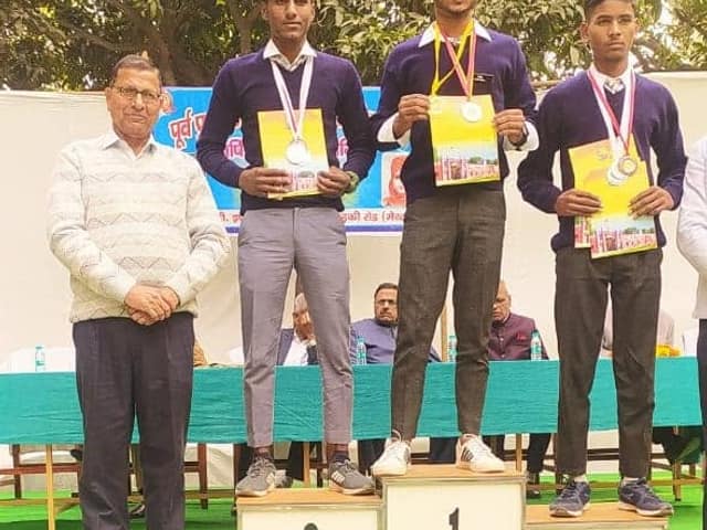 डी.एम.जी. इंटर कॉलेज — चित्र 118