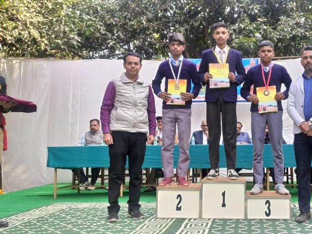 डी.एम.जी. इंटर कॉलेज — चित्र 124