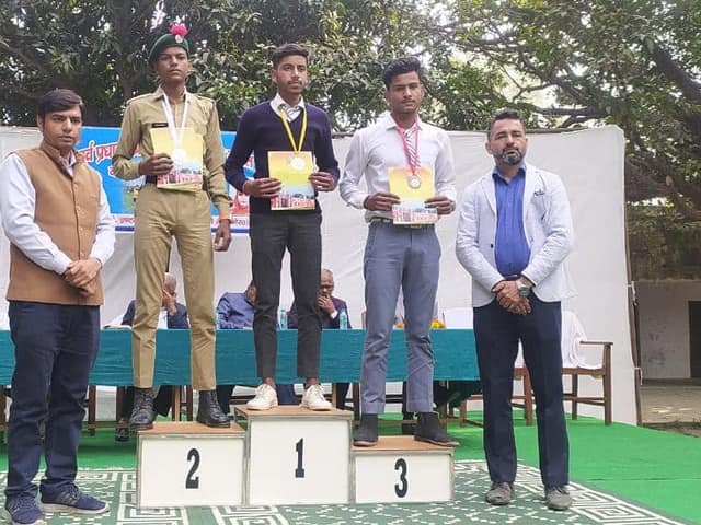 डी.एम.जी. इंटर कॉलेज — चित्र 127
