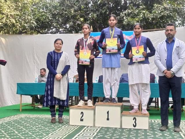 डी.एम.जी. इंटर कॉलेज — चित्र 128