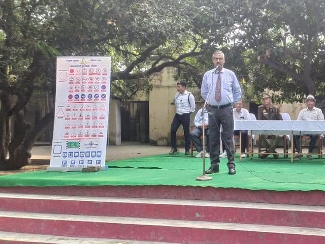 डी.एम.जी. इंटर कॉलेज — चित्र 154