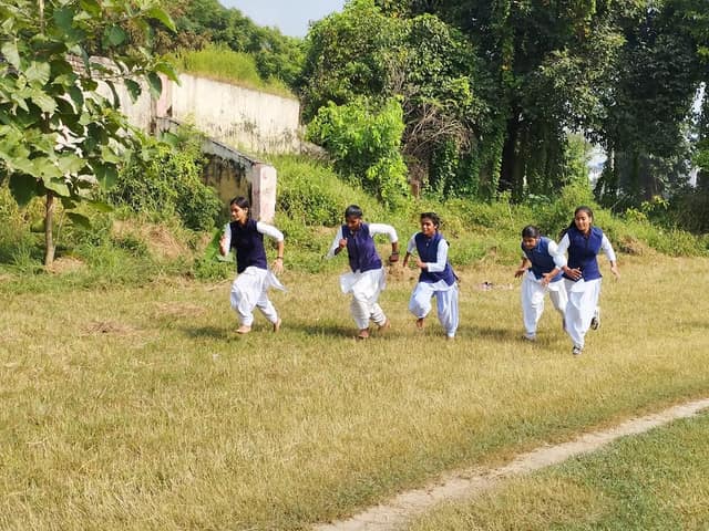 डी.एम.जी. इंटर कॉलेज — चित्र 163