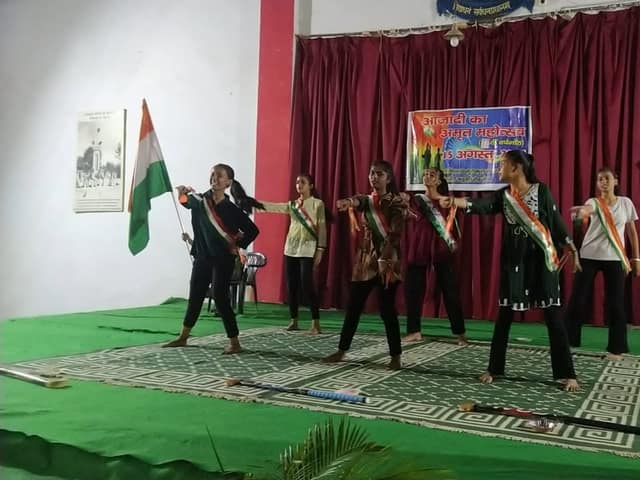 डी.एम.जी. इंटर कॉलेज — चित्र 273