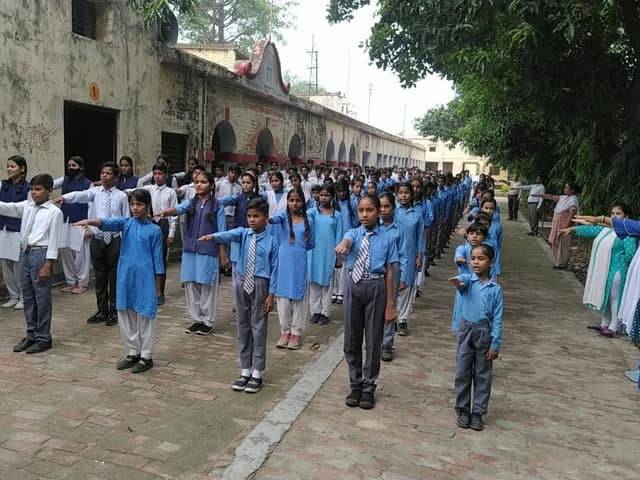 डी.एम.जी. इंटर कॉलेज — चित्र 307
