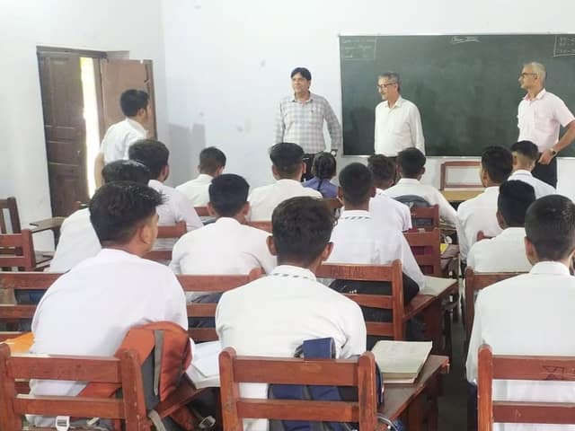 डी.एम.जी. इंटर कॉलेज — चित्र 312