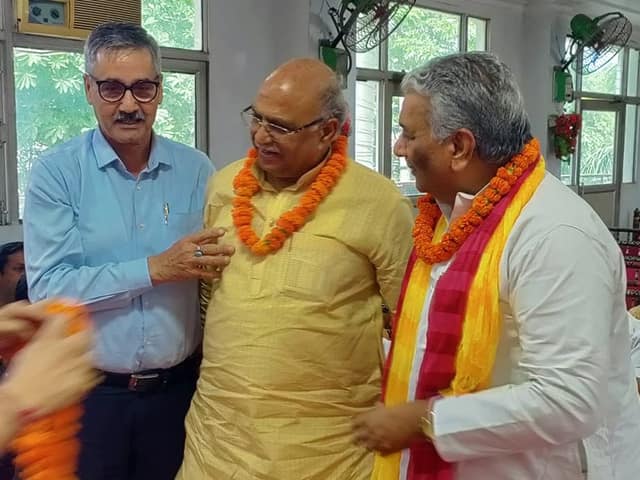 डी.एम.जी. इंटर कॉलेज — चित्र 326
