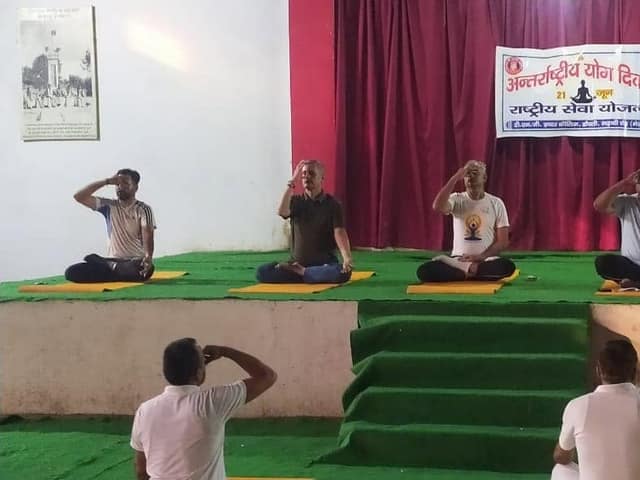 डी.एम.जी. इंटर कॉलेज — चित्र 343
