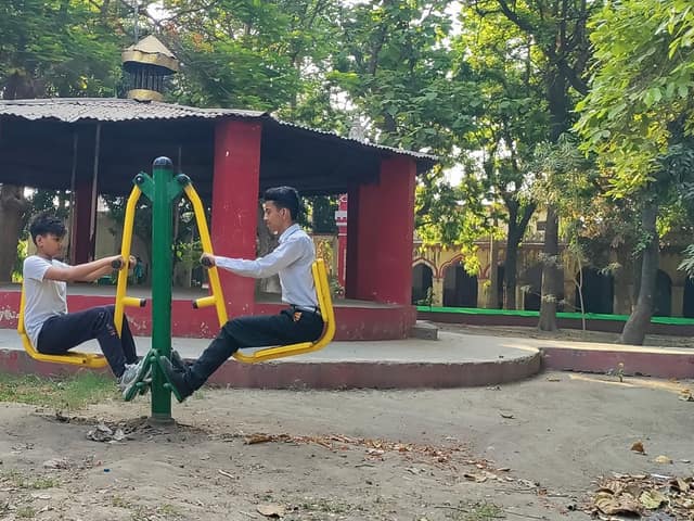 डी.एम.जी. इंटर कॉलेज — चित्र 403