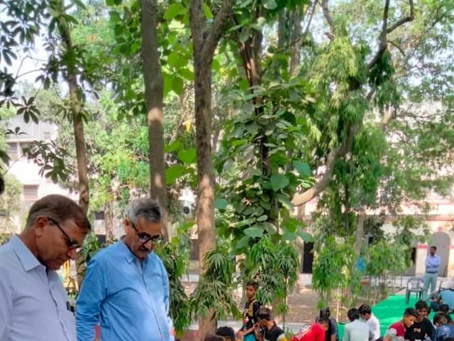 डी.एम.जी. इंटर कॉलेज — चित्र 438